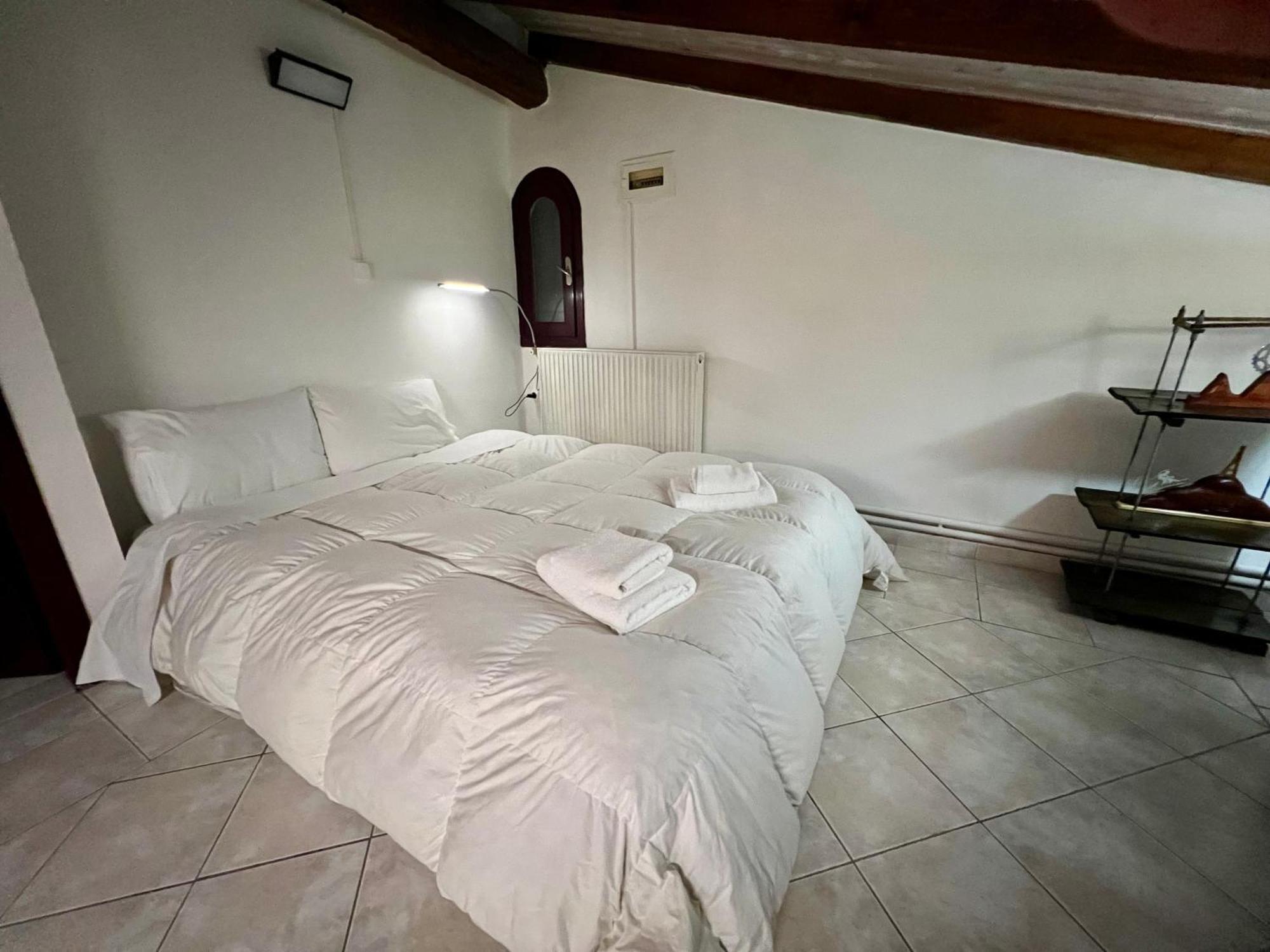 Σοφιτα Ξυλο Μεταλο Γυαλι Apartment Alykes Potamou ภายนอก รูปภาพ